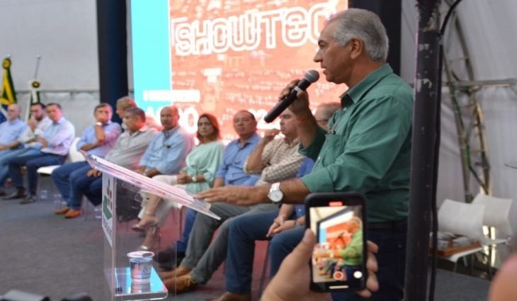 Governador entrega obra e participa da abertura do Showtec em Maracaju