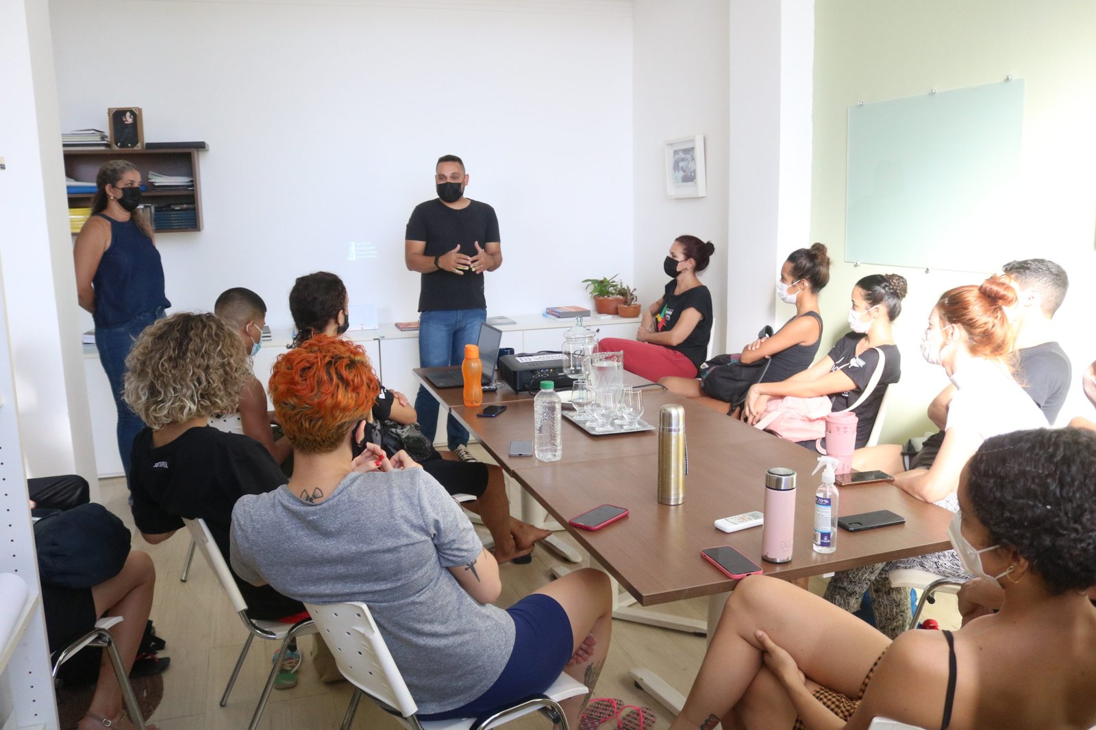 Cia de Dança do Pantanal participam  de conversa sobre o Cururu e o Siriri