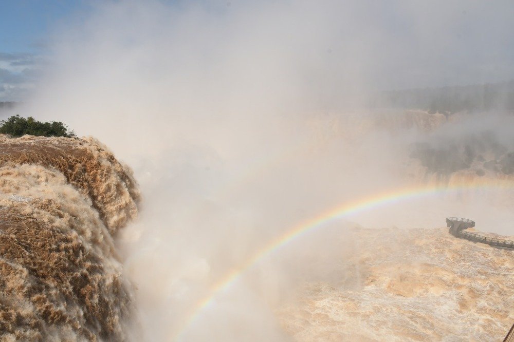 Cataratas do Iguaçu atinge vazão de 16 milhões de litros por segundo