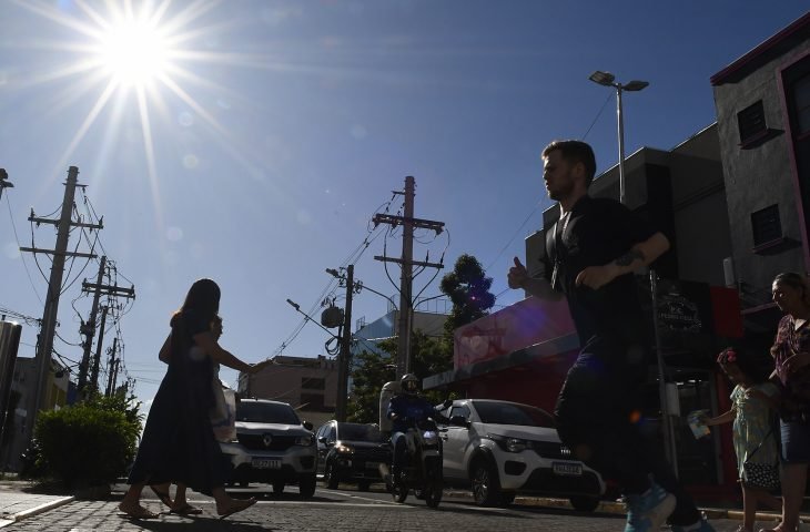 Segunda-feira começa com previsão de sol e aumento de nebulosidade ao longo do dia