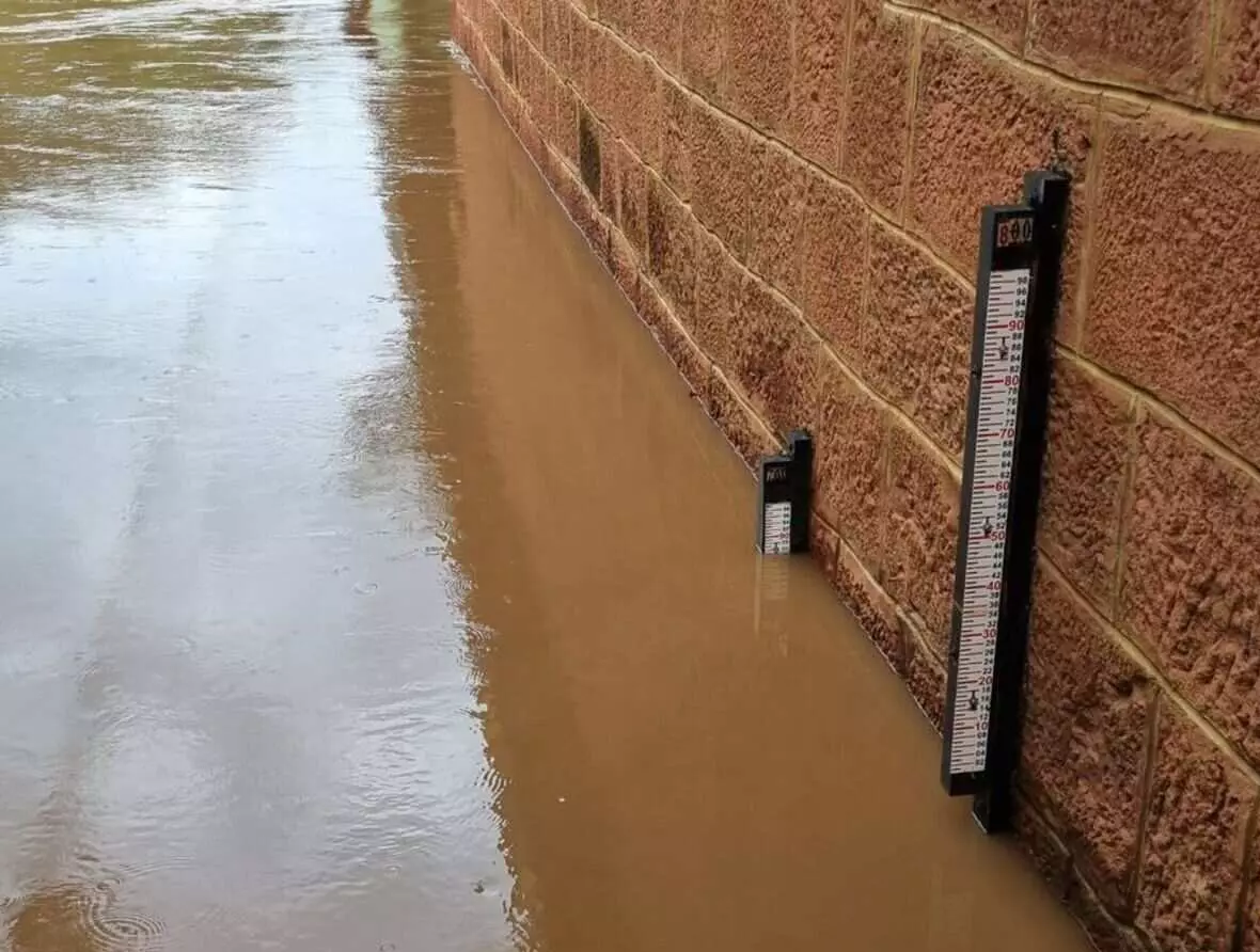 Nível do Rio Aquidauana baixa, mas equipes seguem em alerta no município