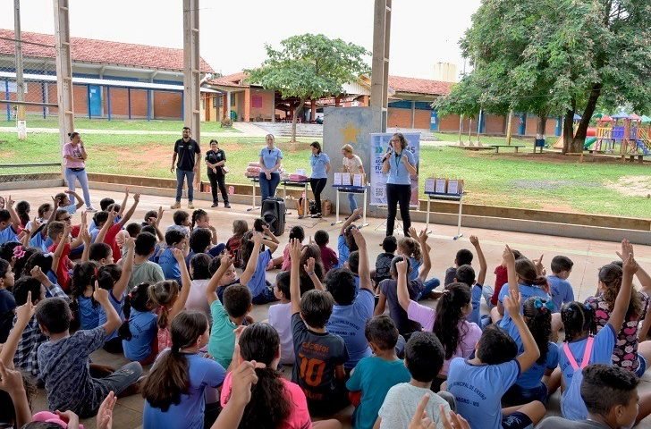 Crianças de Rio Negro aprendem e dão exemplo em projeto de educação ambiental da AGEMS