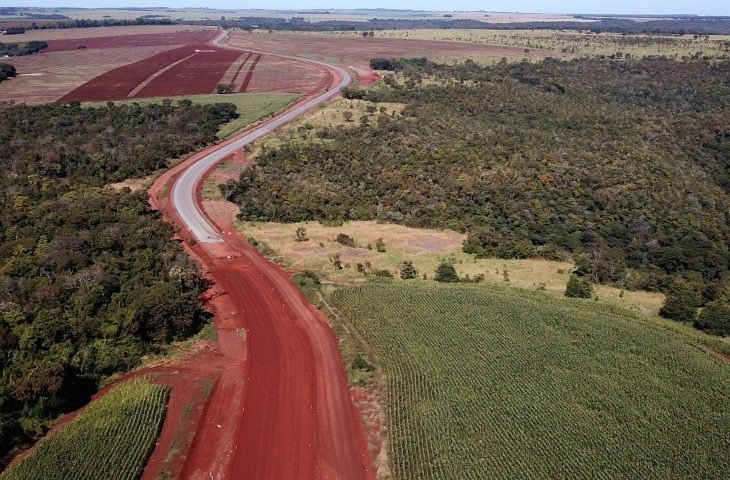 Pavimentação de rodovia que leva à Furnas do Dionísio tem 78% dos trabalhos concluídos