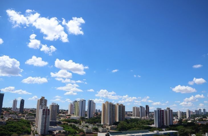 Tempo segue estável, com sol e variação de nebulosidade em MS durante o sábado