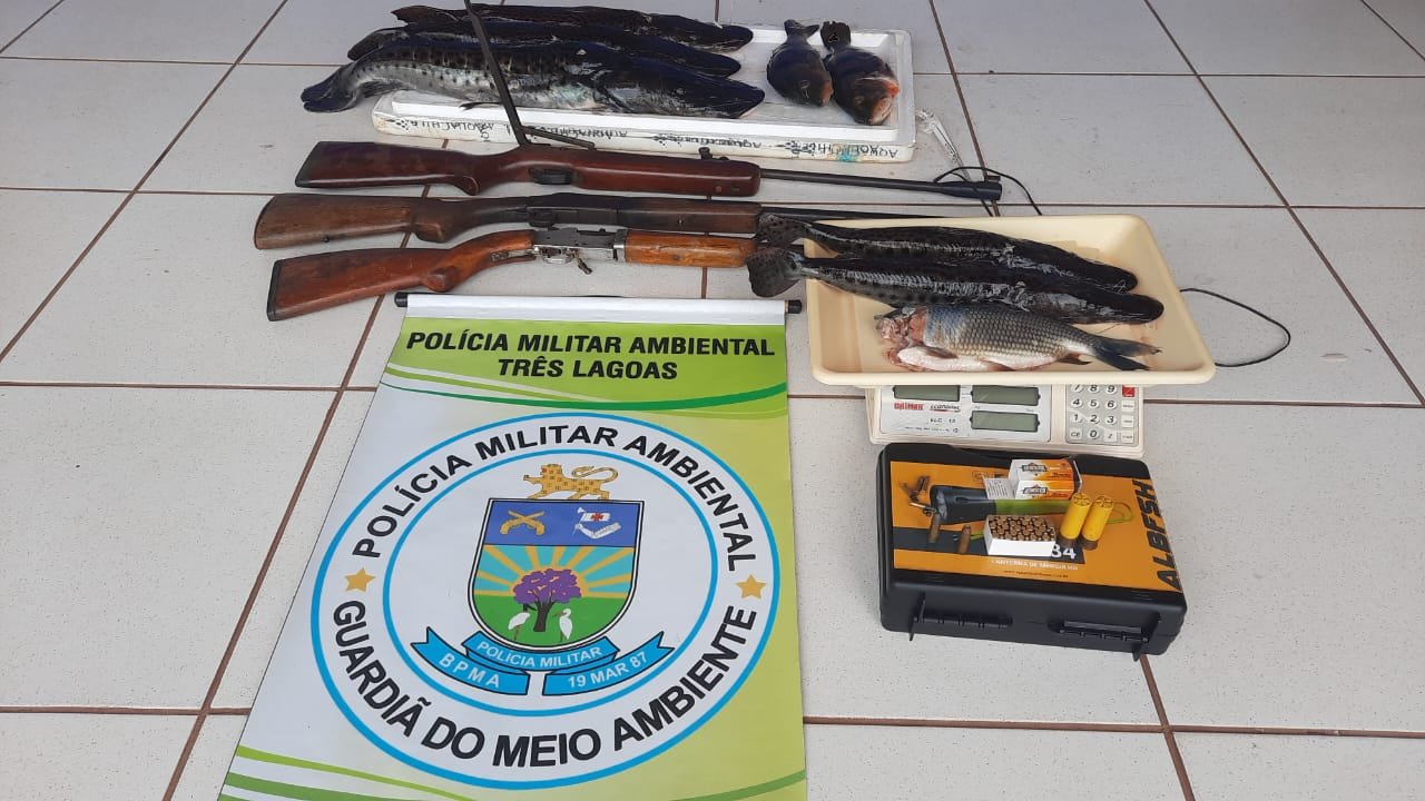 Durante Operação, PMA de Três Lagoas desmantela Comércio Ilegal de Pescado e Apreende Armas em Residência