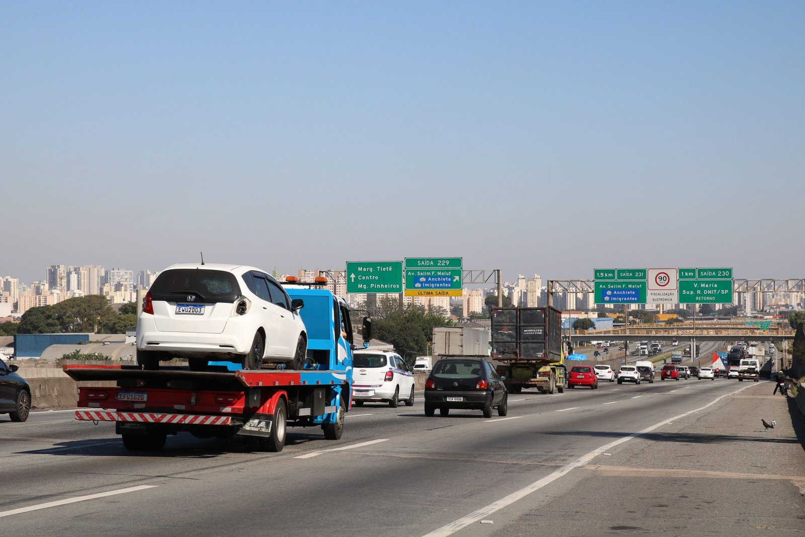 Mais de 30% dos veículos em circulação nas estradas apresentam riscos aos usuários