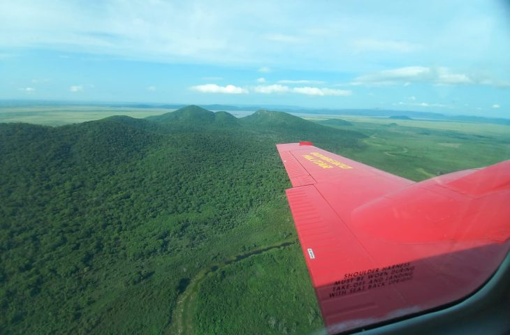 Bombeiros de MS fazem monitoramento no Pantanal para diminuir risco de incêndio florestal na Serra do Amolar