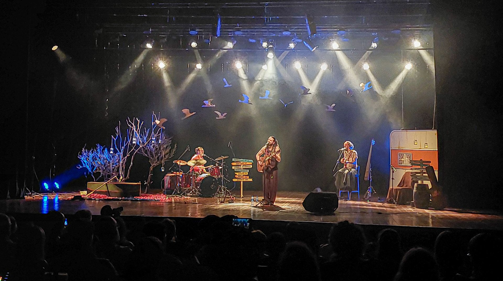 Show de Recepção tem apresentação do cantor Jonavo no Teatro Glauce Rocha