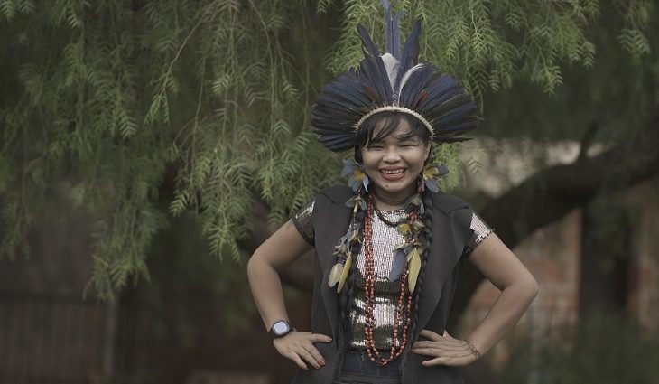 MC indígena Anarandà se apresenta no Festival Theaterformen, na Alemanha
