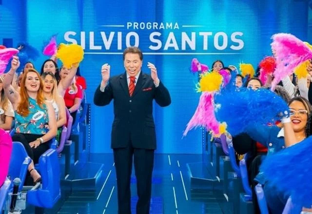 Silvio Santos pediu à família para ser levado direto ao cemitério, sem velório, para ‘ser lembrado com alegria’, diz nota lida pelo SBT