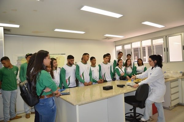 Embrapa Cerrados aproxima mais de 350 estudantes das pesquisas voltadas para o bioma