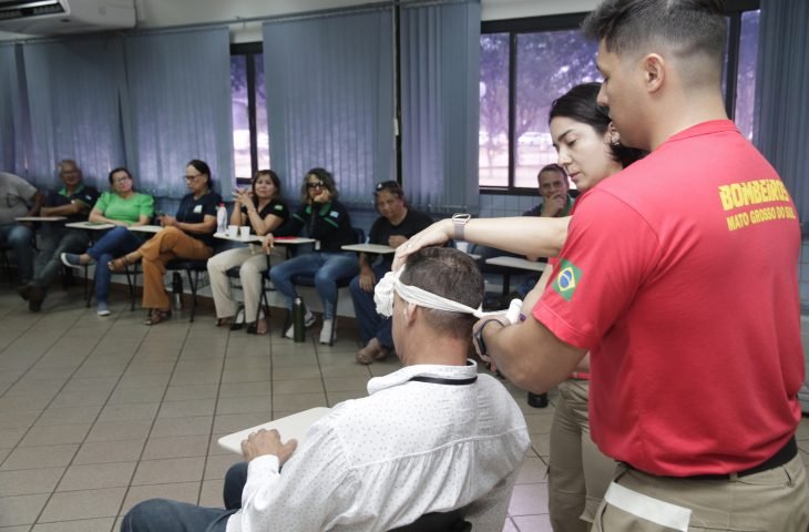 Habilidade essencial para salvar vidas, curso de primeiros socorros é ministrado para examinadores do Detran-MS